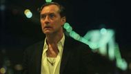 Jude Law in Black Rabbit | Image via Netflix